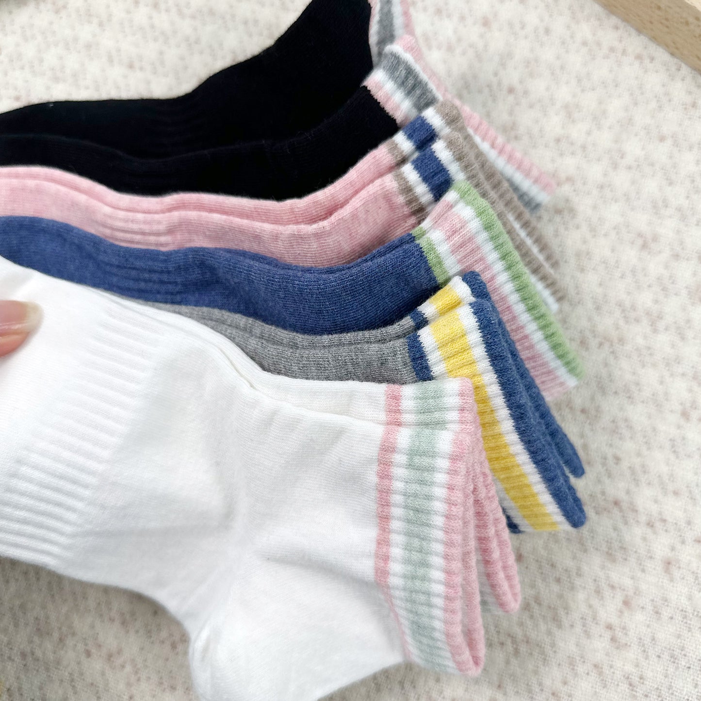 Women's Ankle Cream Board Socks
