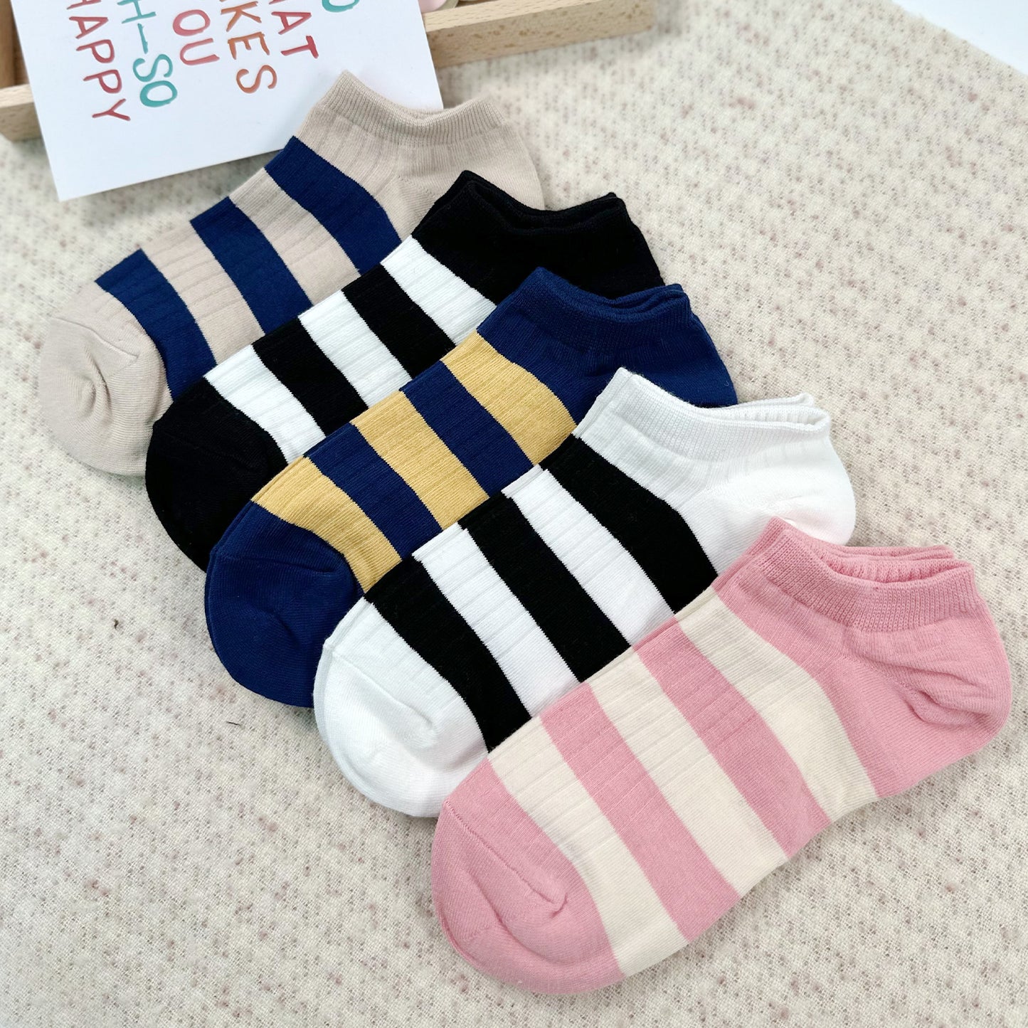 Women's Ankle Stripe Pleat Socks